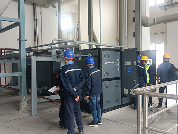 企業(yè)選擇150kw電加熱導(dǎo)熱油爐？3大優(yōu)勢碾壓傳統(tǒng)鍋爐